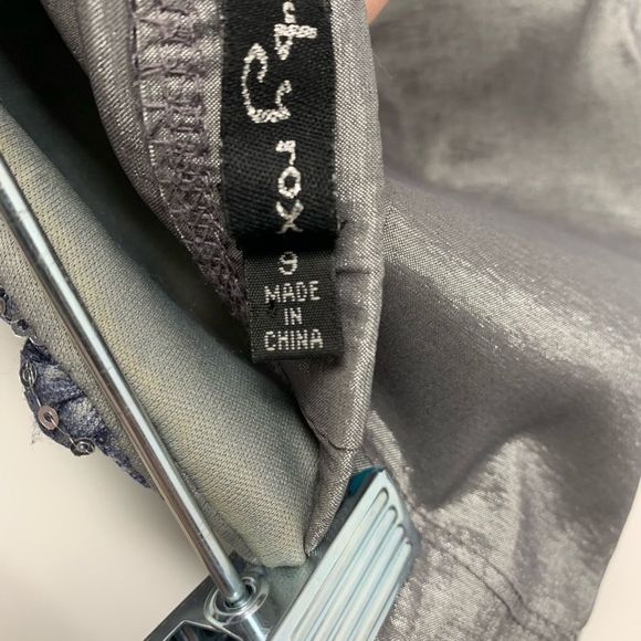 Ruby Rox Silver Metallic Mini Dress Sequins Mini Sparkle Sz 9 - Picture 4 of 10